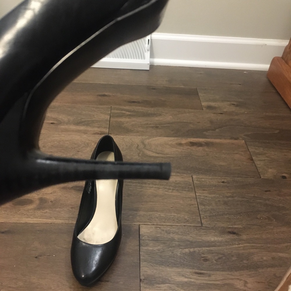 Nine West Black Pumps - Picture 5 of 8
